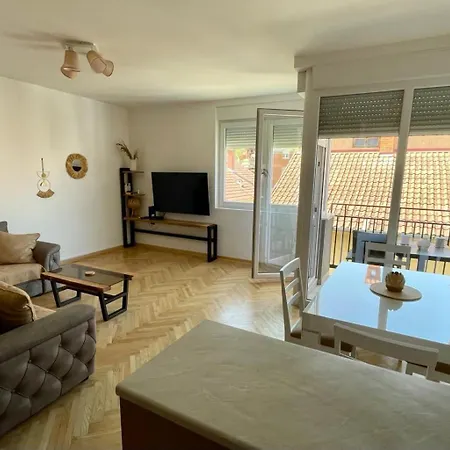 Apartment La Familia
